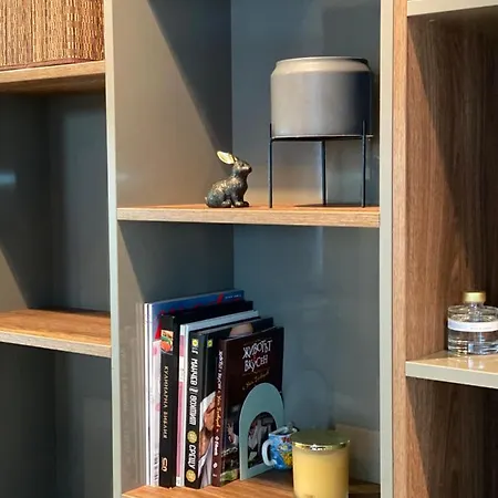 Apartament *